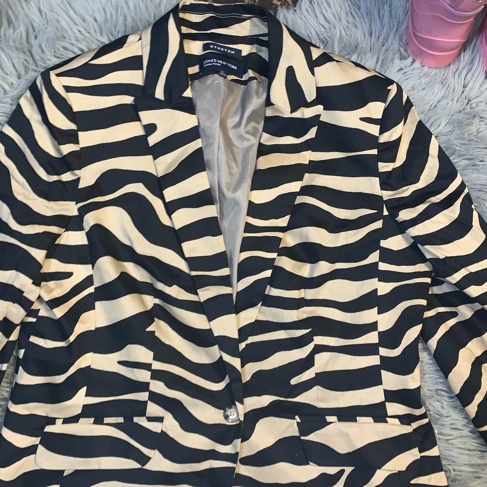 Jones New York collection blazers. Quantity:2